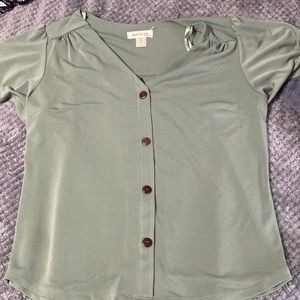 Medium dress shirt